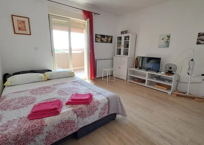 Apartment Lucia *