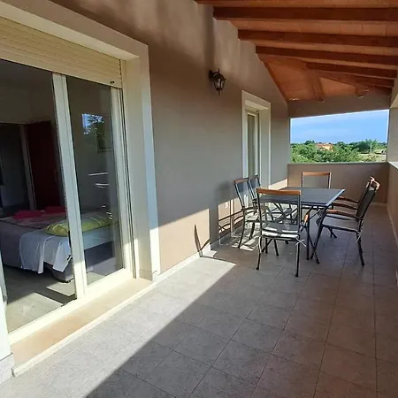 Apartment Lucia Marčana